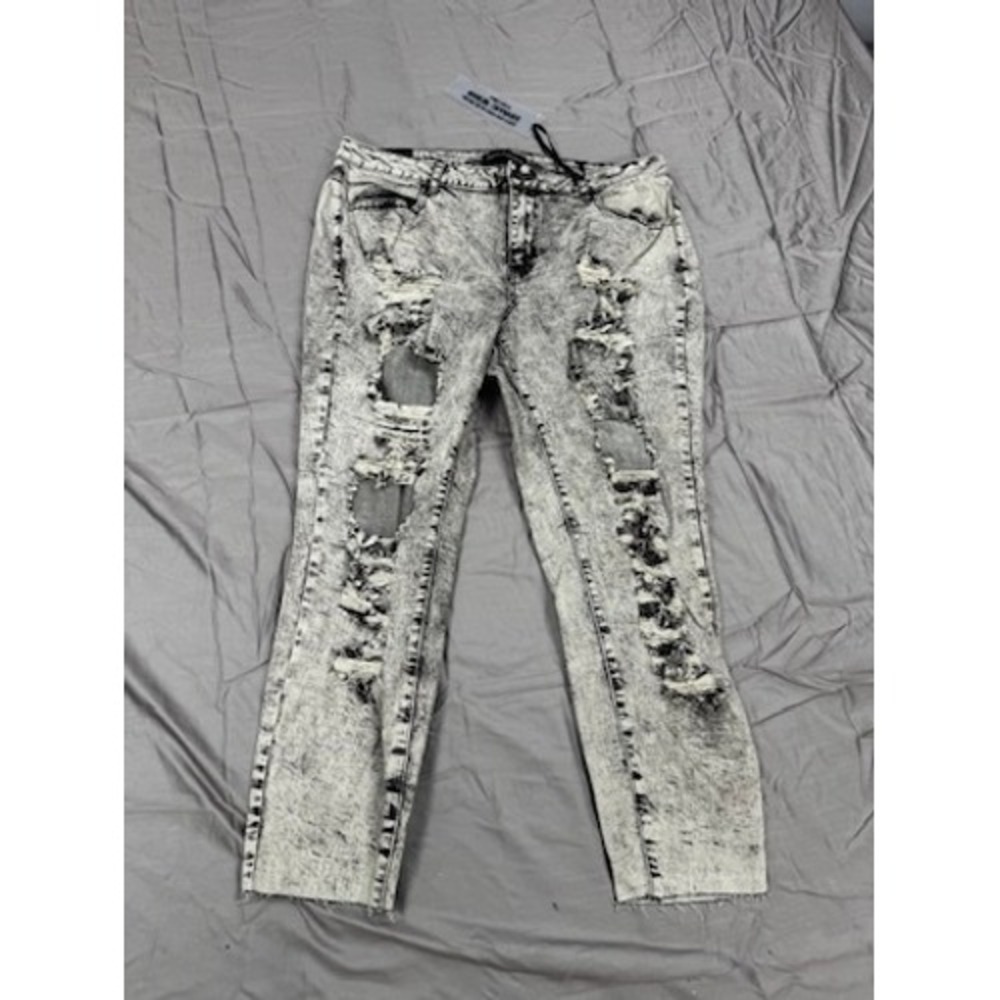 Traffic Jeans Wear Womens 18W Acid Wash Distressed Ripped Grey Skinny Jeans NWT